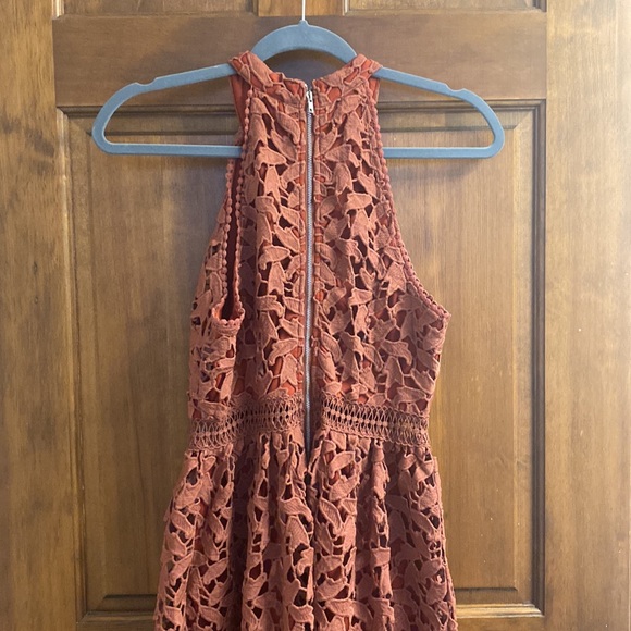 Pretty “Just Me” Lace Dress - Picture 3 of 4